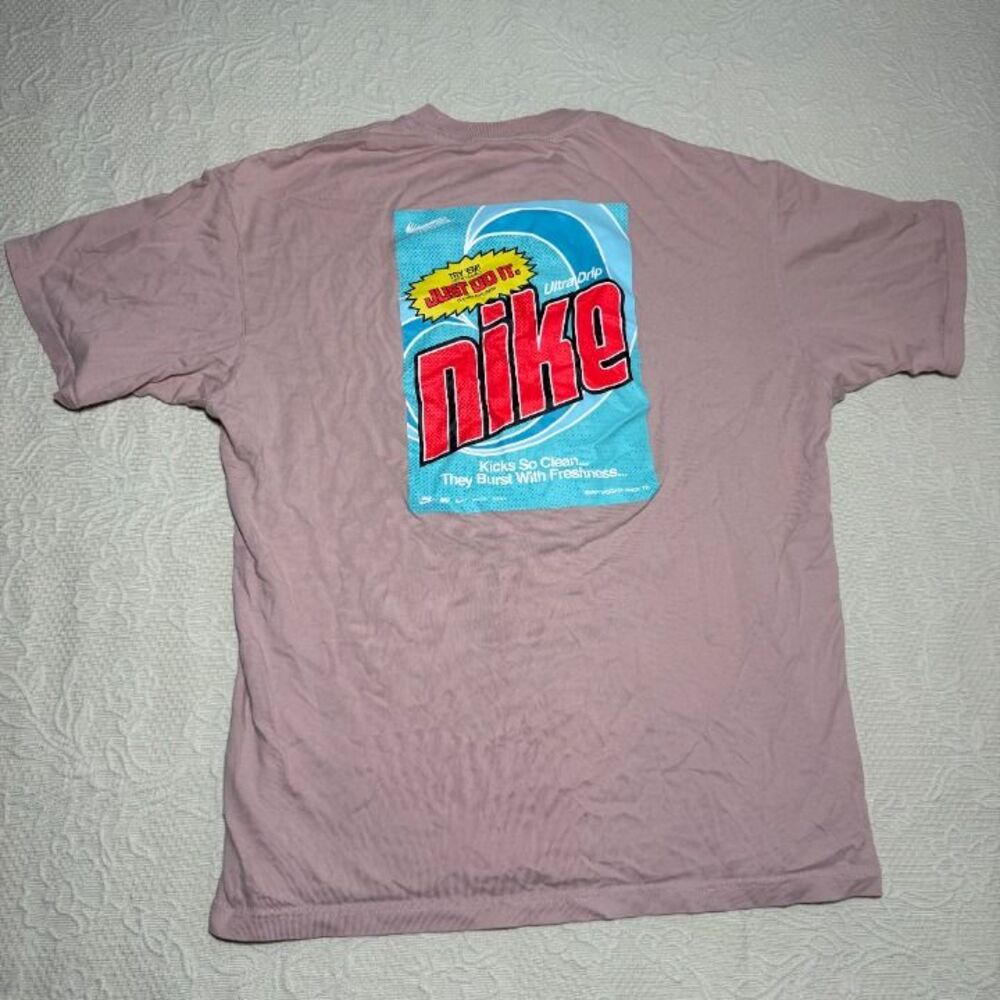 Nike Mens Kicks So Clean Ultra Drip Laundry Graphic T-Shirt Pink Size M/L